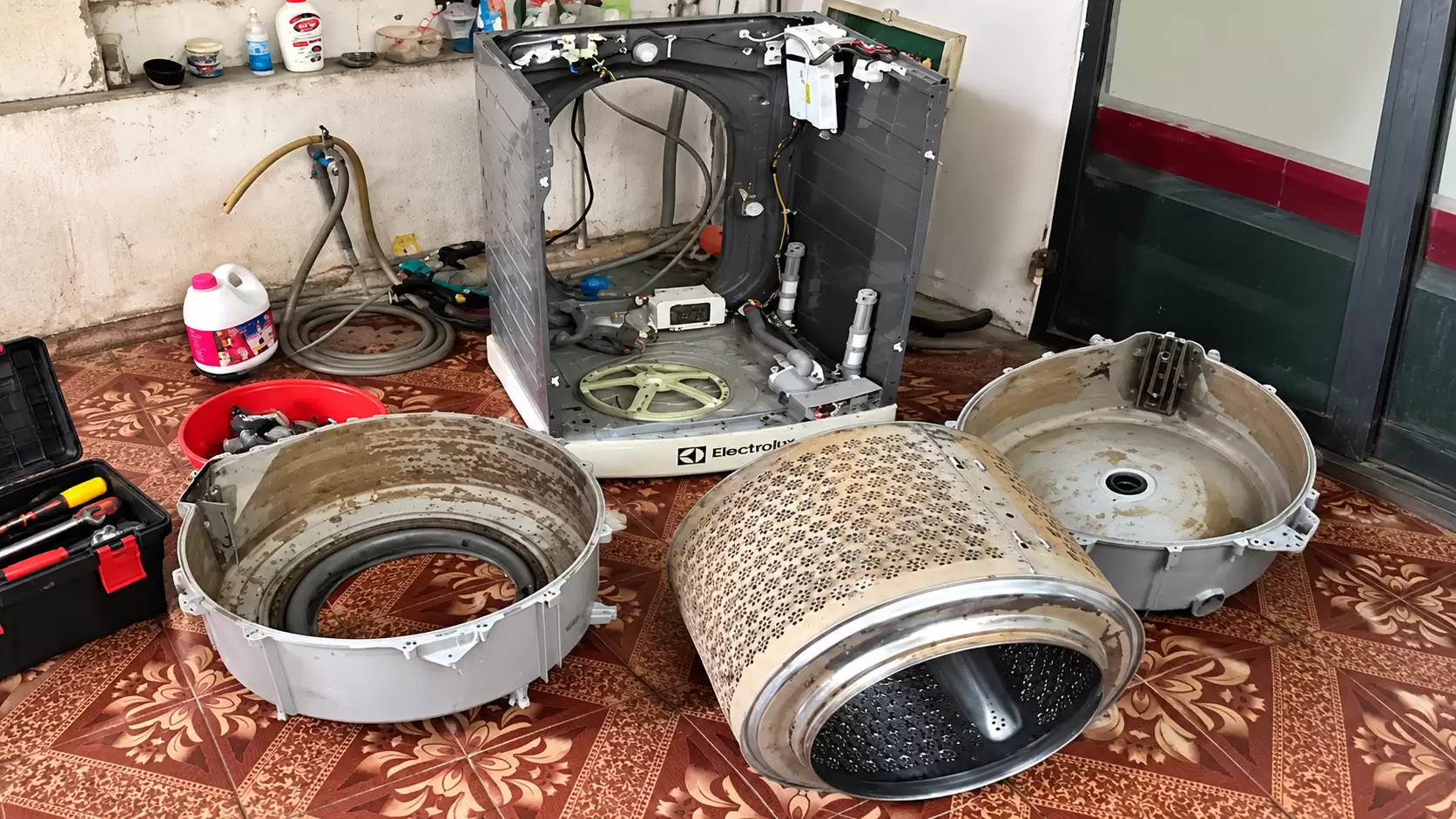 Vệ Sinh Máy Giặt Electrolux Quận Bình Tân | Rã Lồng 100%