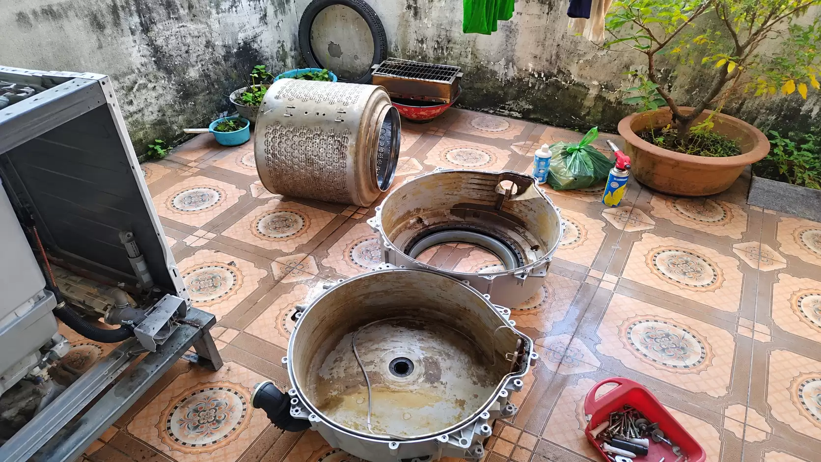 Vệ Sinh Máy Giặt Cửa Ngang TPHCM Sạch Bong Tức Thì – RÃ LỒNG XỊT ÁP LỰC CHỐT 1 GIÁ