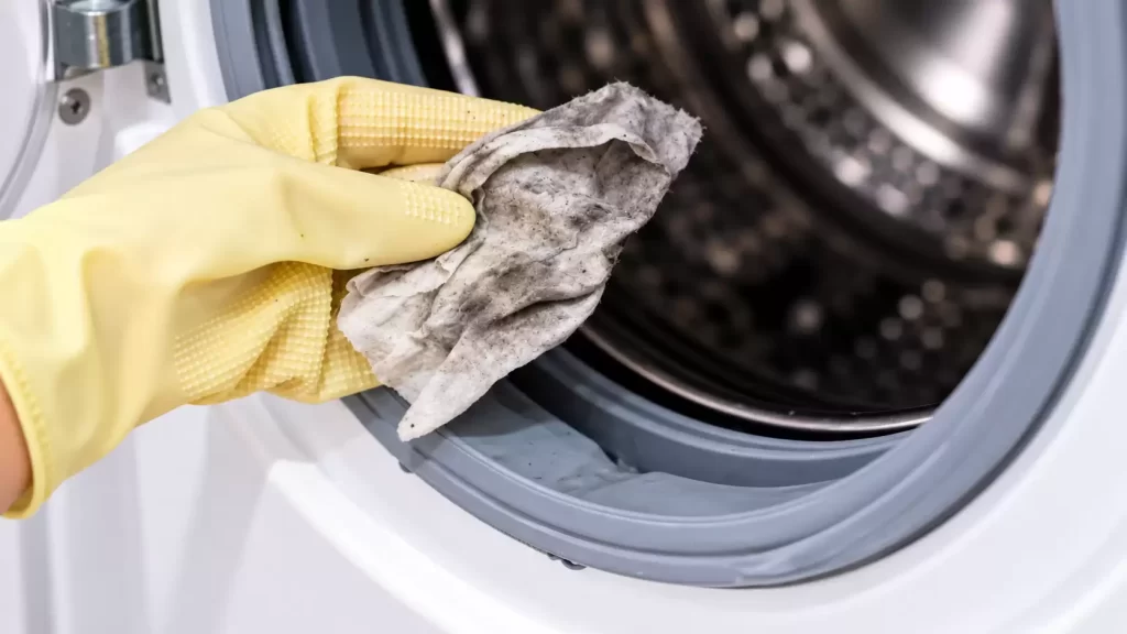 Quần Áo Giặt Xong Có Mùi Hôi? Cách Xử Lý Dứt Điểm Tận Gốc